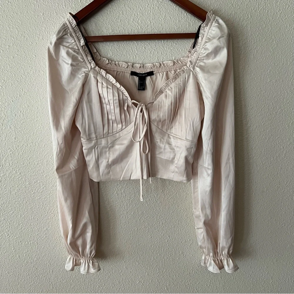 Forever 21 cream satin stretch cropped blouse NEW S